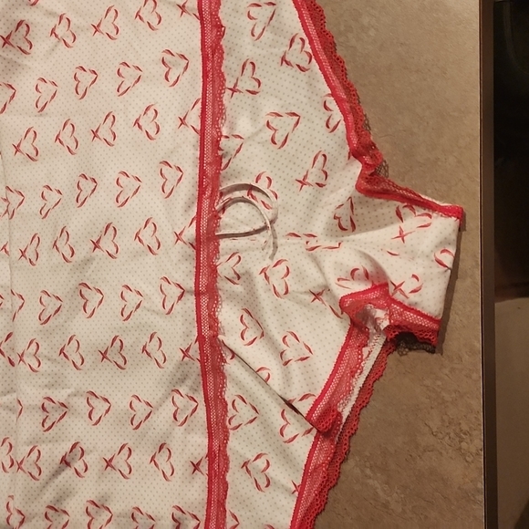 VICTORIA'S SECRET Red White & Pink Heart Print Lacy Cami & Tap Pants Size Large - Picture 3 of 9